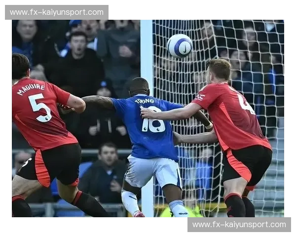 英超赛况全揭秘:冠军争夺与焦点战役背后的热血激战 英超赛况全揭秘:冠军争夺与焦点战役背后的热血激战