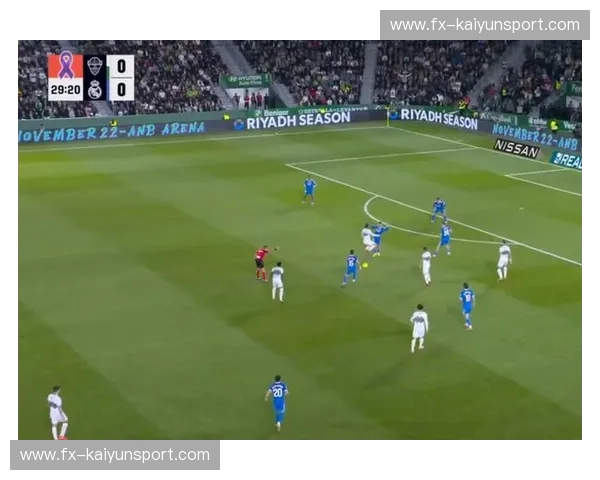 绿茵战歌，王者之巅：埃尔切的坚守与皇马的荣耀征途